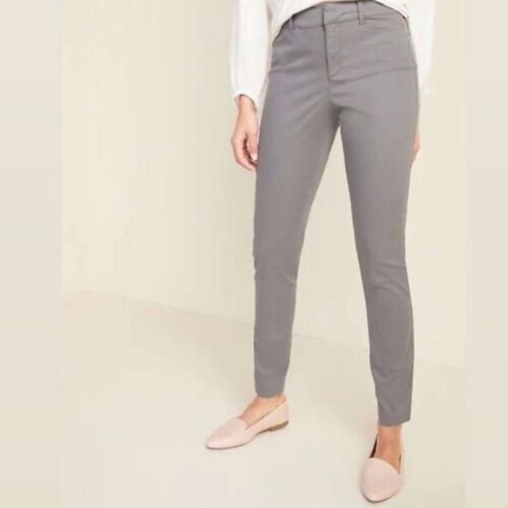 Old Navy Pixie Chinos in Light Gray